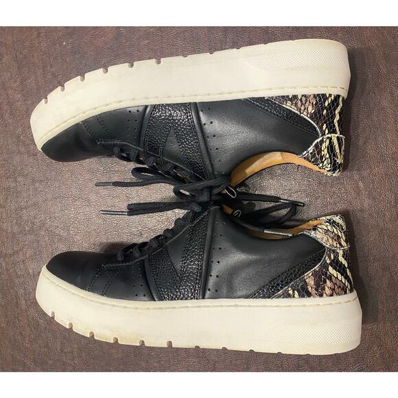 Vionic Simasa Ray Snake Print Heel Leather Sneakers Black White Women's Size 6 - Picture 5 of 8